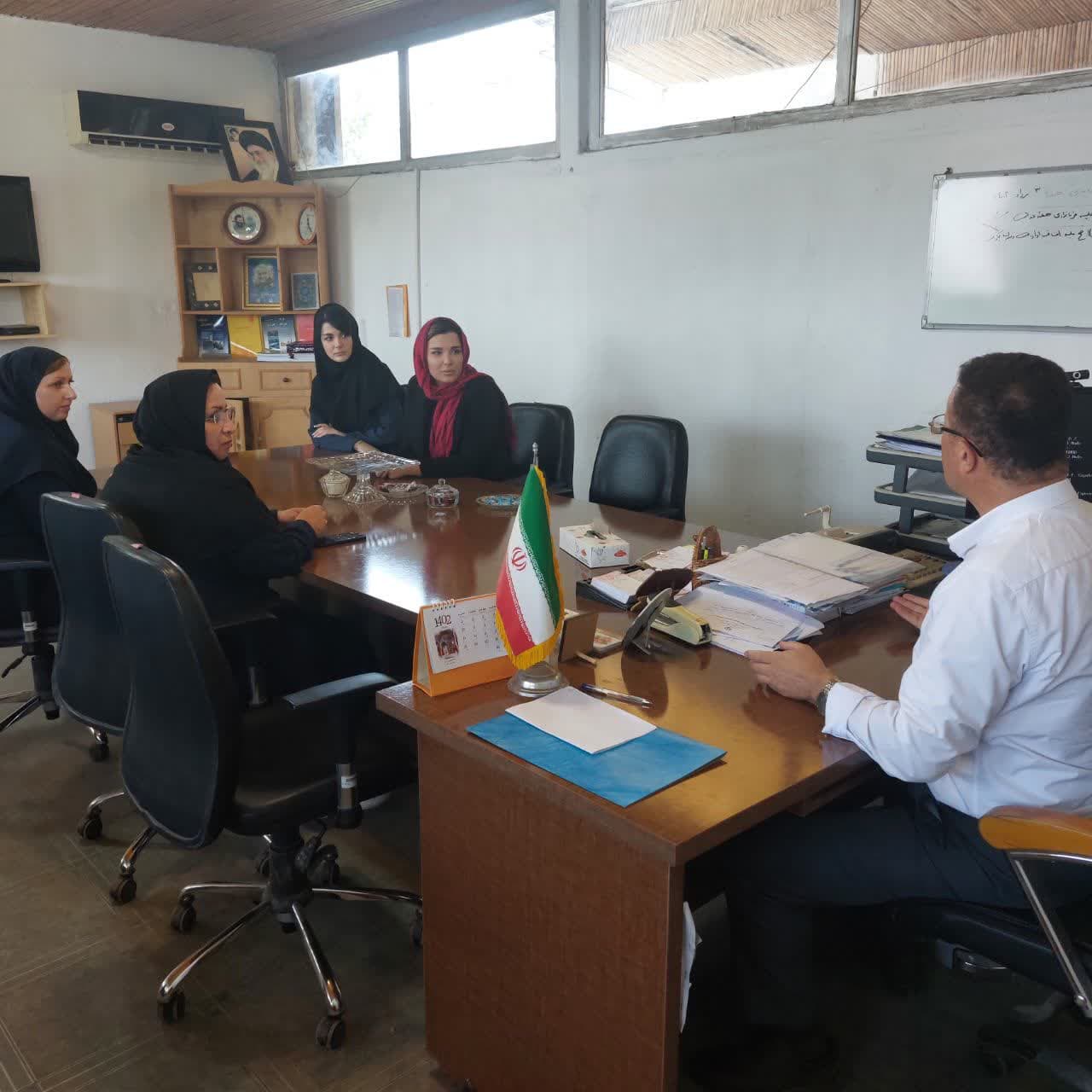 نشست با مدیرموسسه ترک اعتیاد بانوان آفاق ترنم هیوا درخصوص برگزاری دوره های آموزشی مهارتی بانوان.