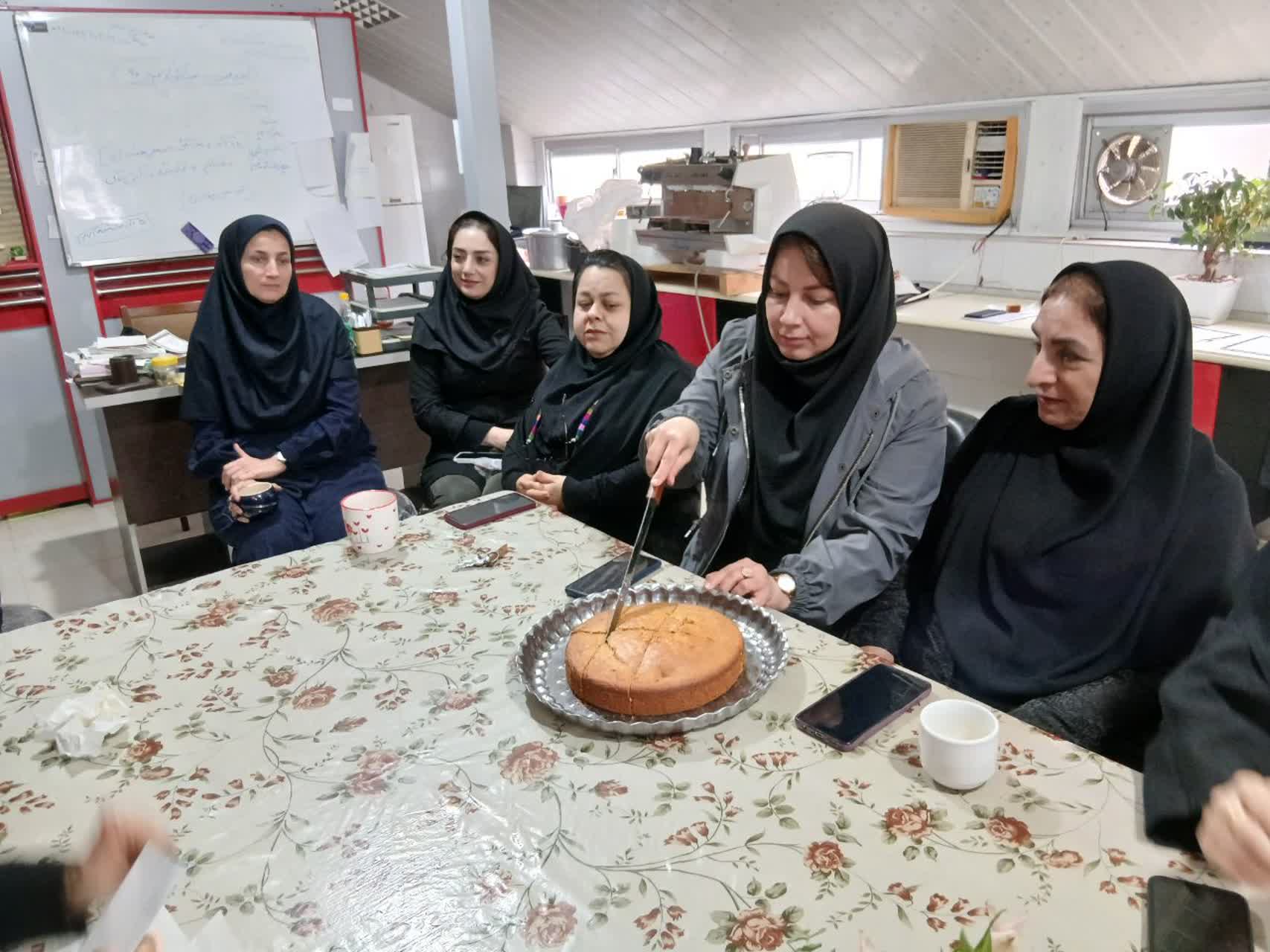 برنامه های اجراشده در مرکز خواهران بمناسبت روز مادر 