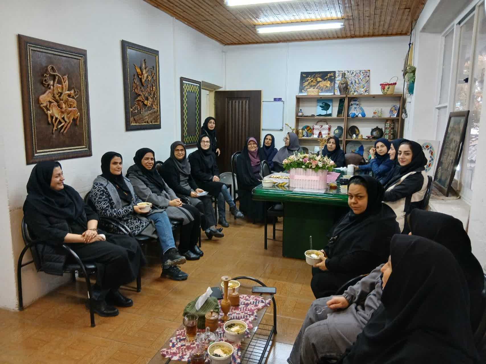 برنامه های اجراشده در مرکز خواهران بمناسبت روز مادر 