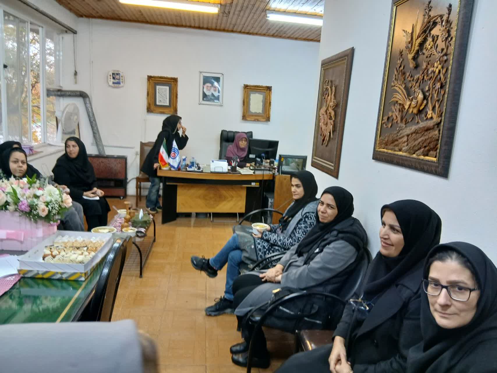 برنامه های اجراشده در مرکز خواهران بمناسبت روز مادر 