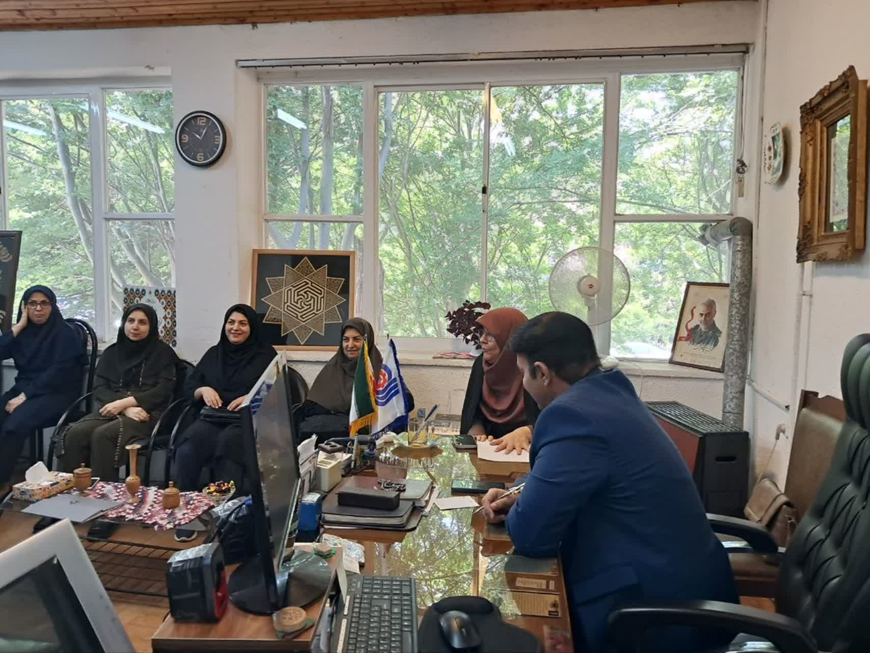 بازدید مدیر کل محترم از مرکز فنی و حرفه ای خواهران  رشت 