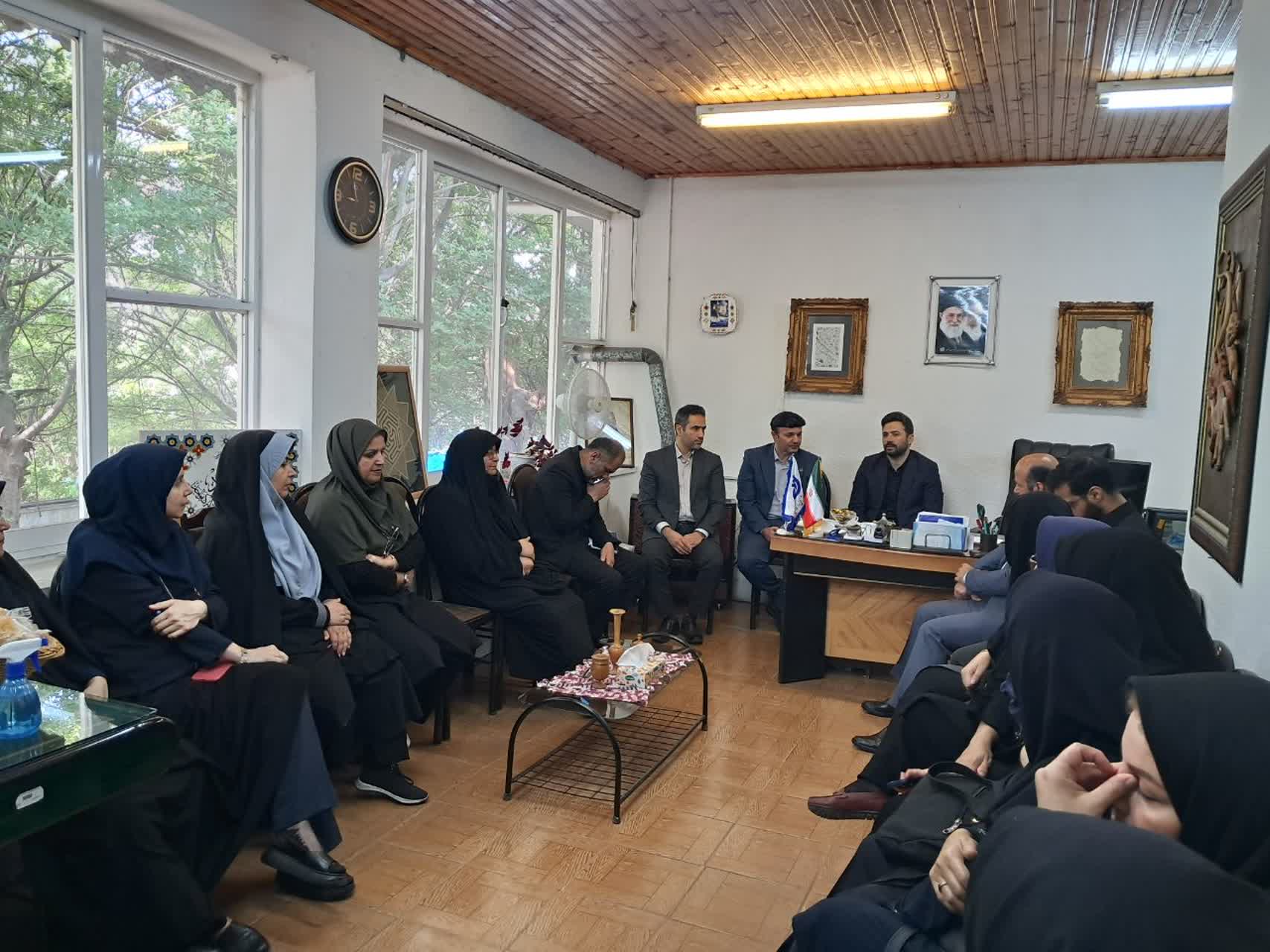 بازدید دکتر فلاح نمایده محترم مجلس  از مرکز خواهران رشت 
