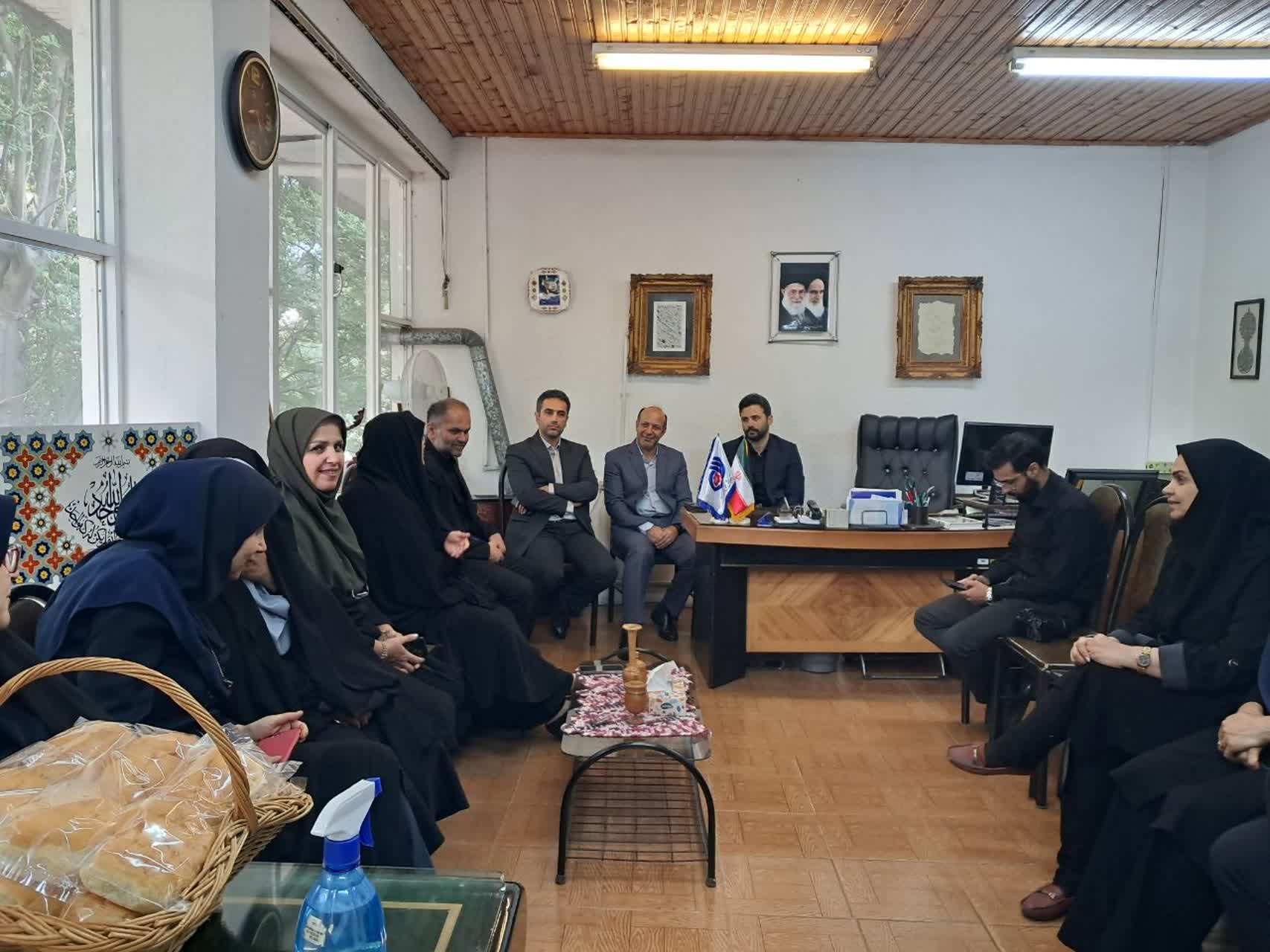 بازدید دکتر فلاح نمایده محترم مجلس  از مرکز خواهران رشت 