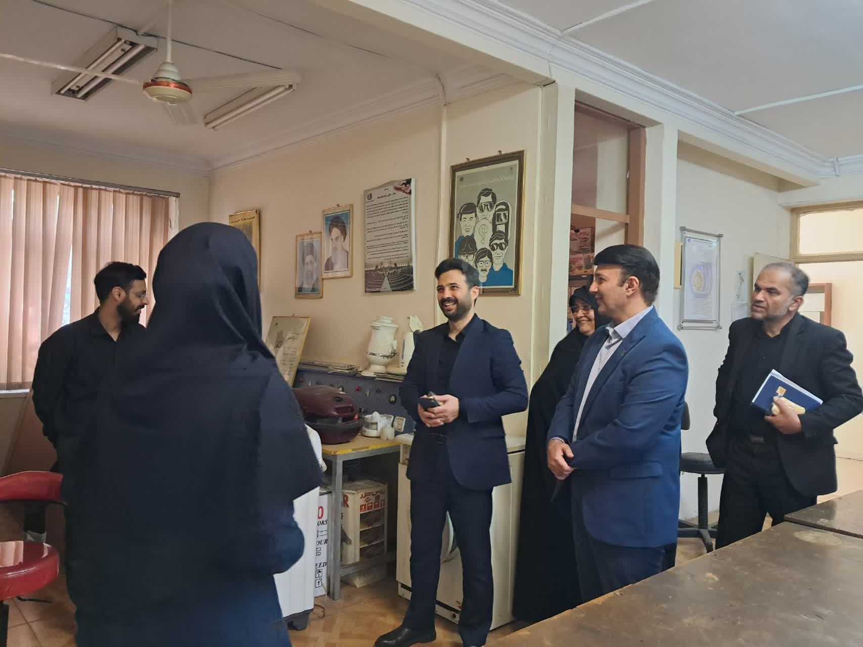 بازدید دکتر فلاح نمایده محترم مجلس  از مرکز خواهران رشت 